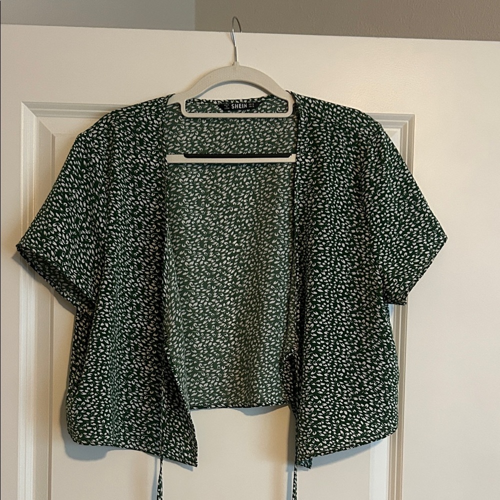 SHEIN Dark Green Short Sleeve Printed Open Wrap Top